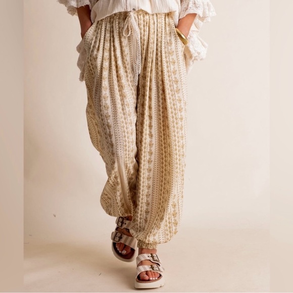 POL Pants - POL Floral Boho Jogger Pants Women’s Small NWT